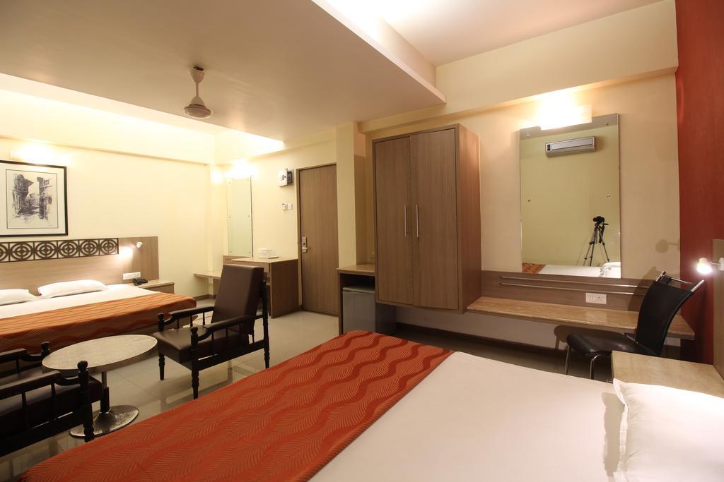 Hotel Samrat Mumbai Ruang foto