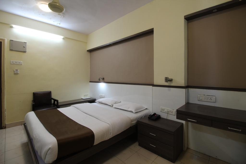 Hotel Samrat Mumbai Ruang foto